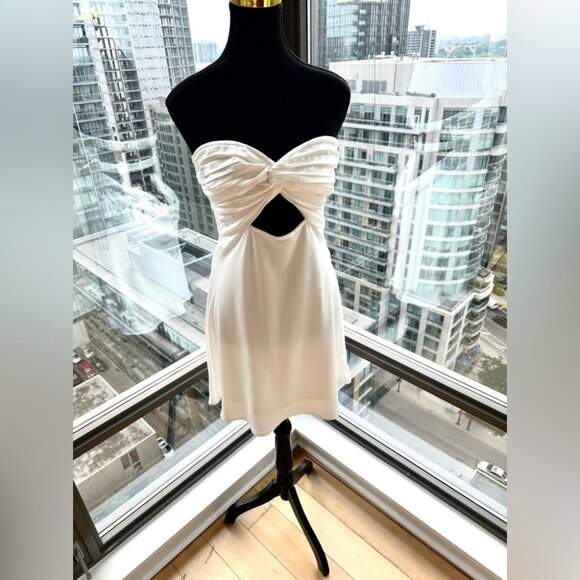 🆕 PRINCESS POLLY 🧿 NWOT Shellie Mini Dress, White - Size US 8 - Picture 3 of 16